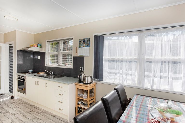 Photo of property in 4 Einstein Street, Outer Kaiti, Gisborne, 4010