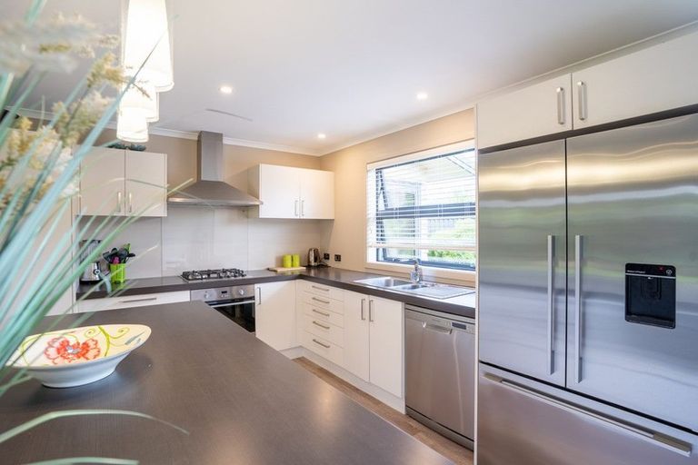 Photo of property in 16 Stowell Drive, Cromwell, 9310