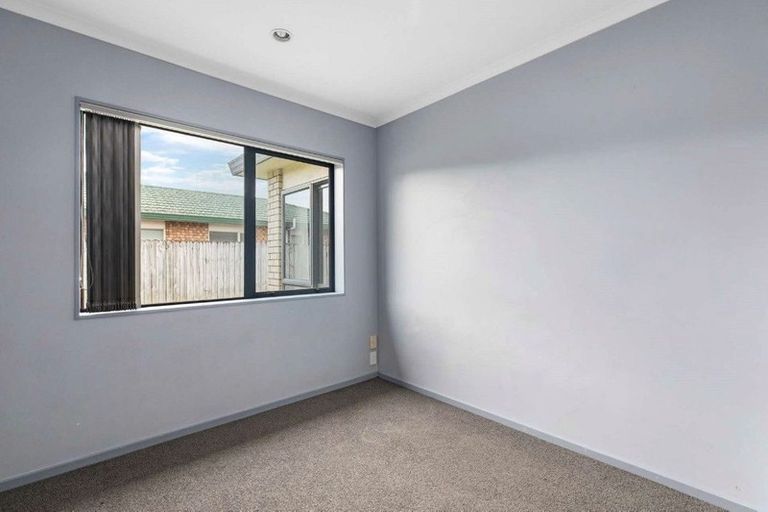 Photo of property in 100a Manuroa Road, Takanini, 2112