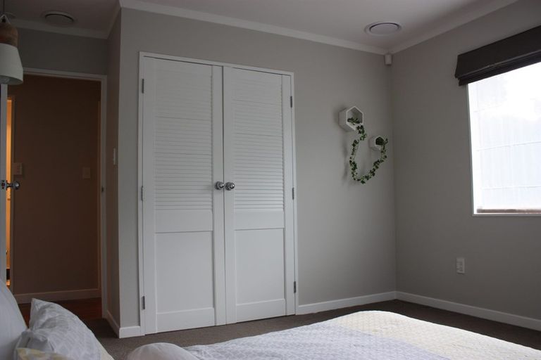 Photo of property in 42 Anne Mclean Drive, Bayview, Auckland, 0629