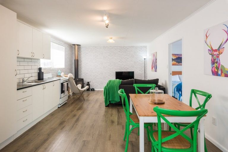 Photo of property in 5613 Kenepuru Road, Waitaria Bay, Picton, 7282