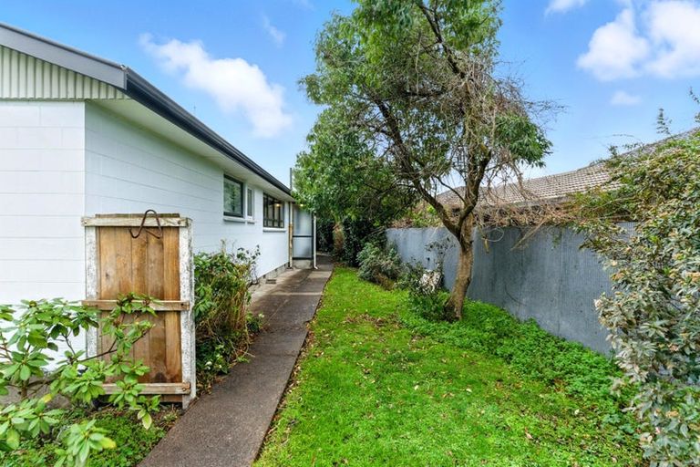 Photo of property in 19 Elwyn Place, Avonhead, Christchurch, 8042