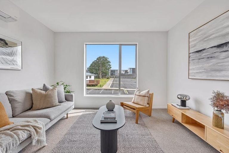 Photo of property in 97 Ngae Place, Mangere East, Auckland, 2024