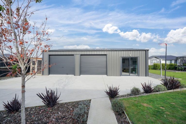 Photo of property in 12 Pegasus Place, Seaward Bush, Invercargill, 9812