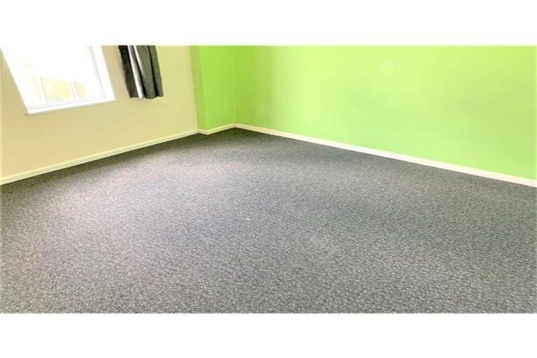 Photo of property in 52b Kingsley Street, Stokes Valley, Lower Hutt, 5019