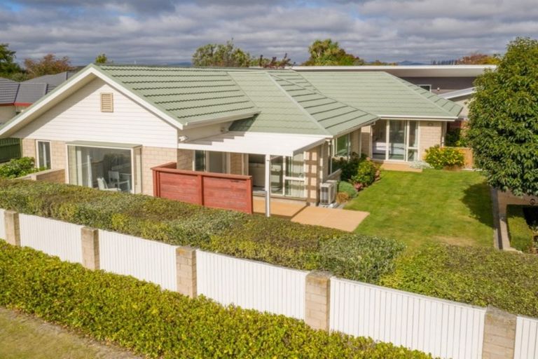 Photo of property in 10 Harrys Way, Redwood, Christchurch, 8051