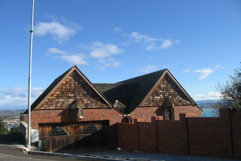 Photo of property in 14 Roslyn Road, Bluff Hill, Napier, 4110