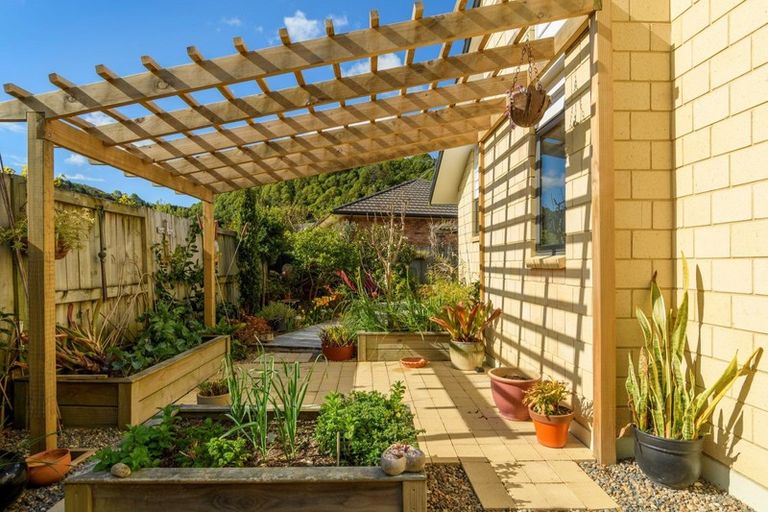 Photo of property in 14 Bathurst Crescent, Pyes Pa, Tauranga, 3112