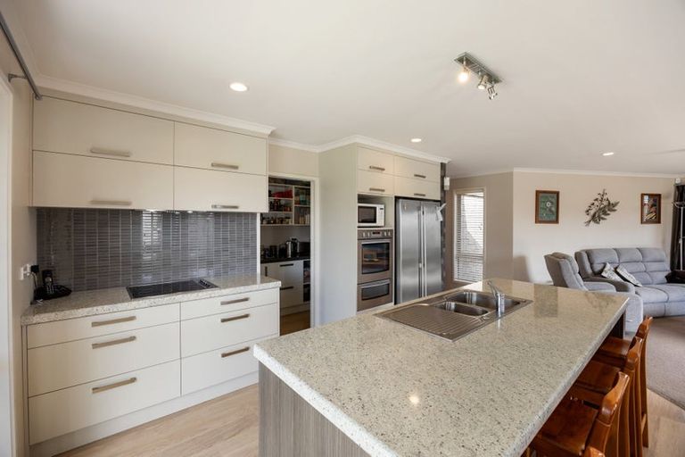 Photo of property in 18 Moonlight Drive, Rototuna North, Hamilton, 3210