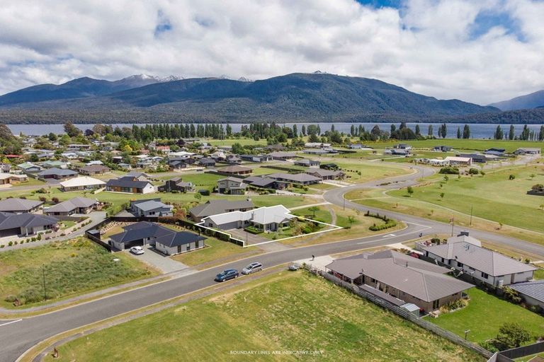 Photo of property in 40 Breaksea Street, Te Anau, 9600
