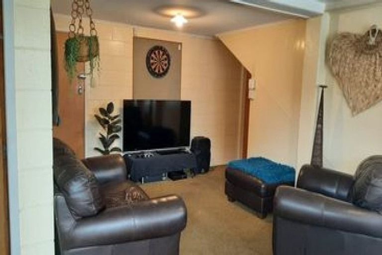 Photo of property in 10 Cardiff Street, Pukekohe, 2120