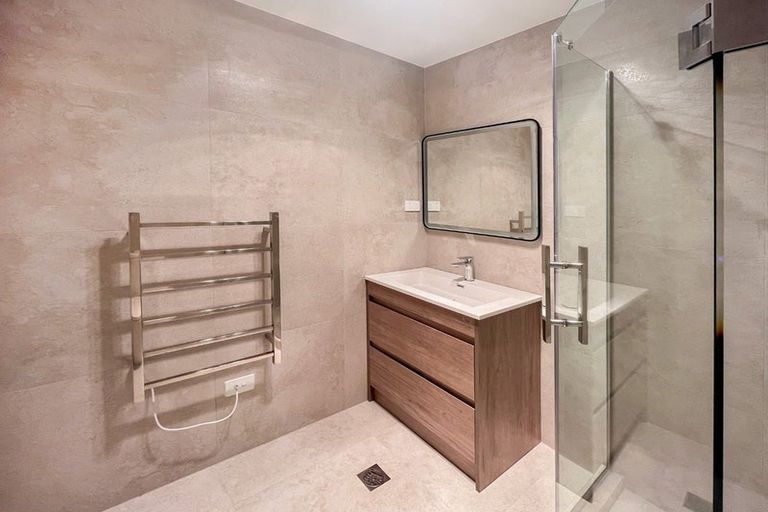 Photo of property in 6/737 East Coast Road, Browns Bay, Auckland, 0630