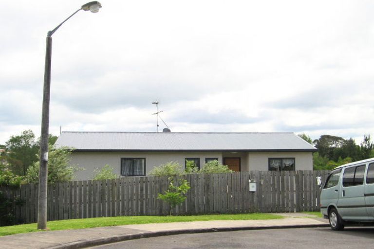 Photo of property in 15 Glenmary Place, Papatoetoe, Auckland, 2025