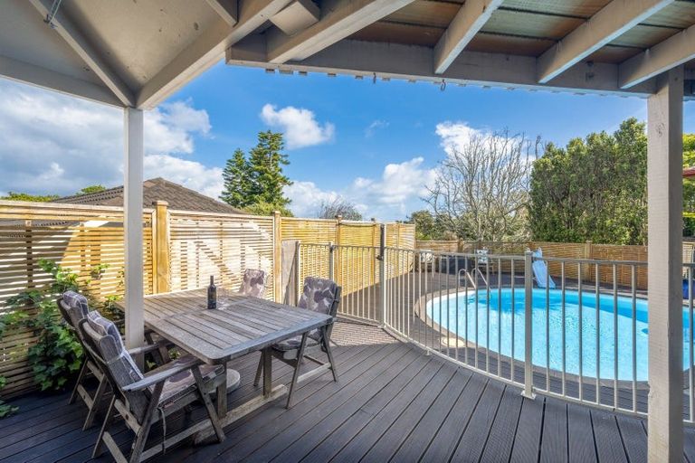 Photo of property in 12a Estelle Place, Farm Cove, Auckland, 2012