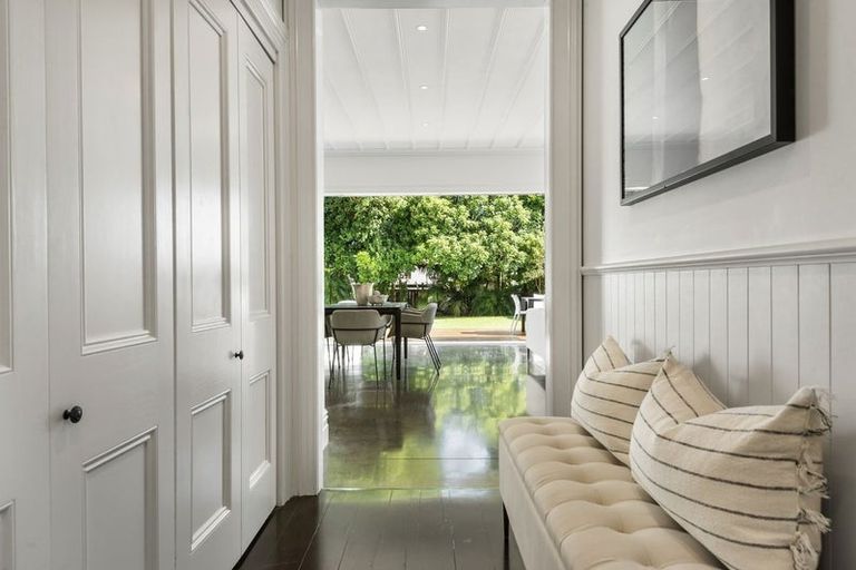 Photo of property in 154 Hinemoa Street, Birkenhead, Auckland, 0626