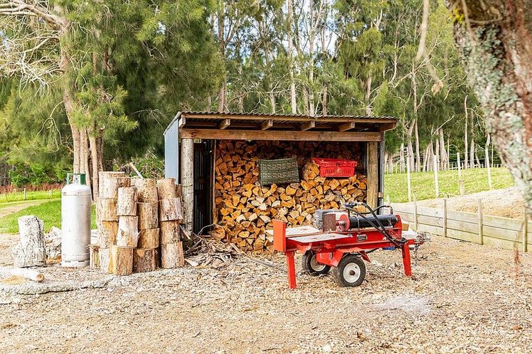 Photo of property in 163a Neems Road, Tinopai, Matakohe, 0593