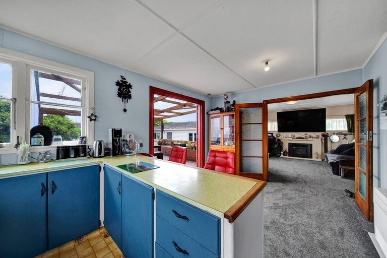 Photo of property in 51 Turuturu Road, Hawera, 4610