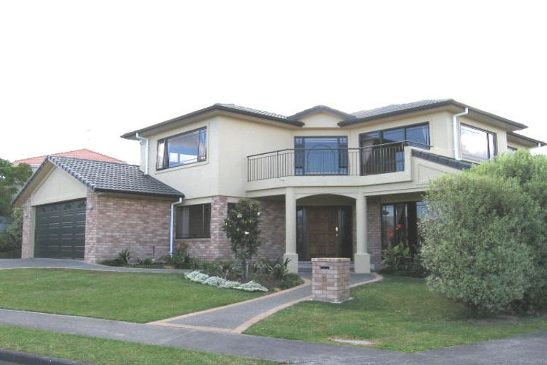 Photo of property in 8 Mistral Place, West Harbour, Auckland, 0618