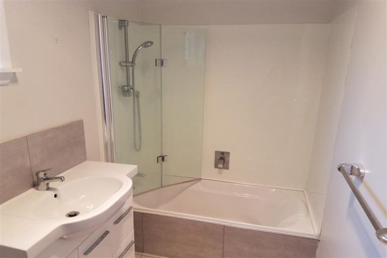 Photo of property in 58 Rosella Road, Mangere East, Auckland, 2024