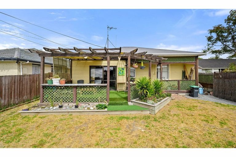 Photo of property in 1/28 Hay Street, Bromley, Christchurch, 8062