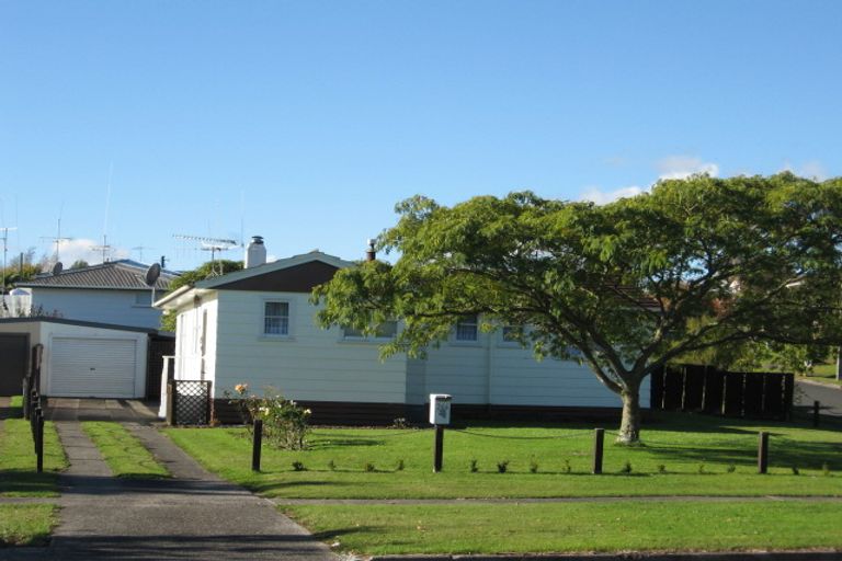 Photo of property in 266 Balmoral Drive, Tokoroa, 3420