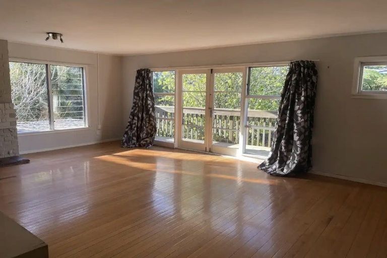 Photo of property in 19 Golf Road, New Lynn, Auckland, 0600