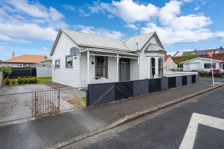 Photo of property in 41 Bathgate Street, South Dunedin, Dunedin, 9012