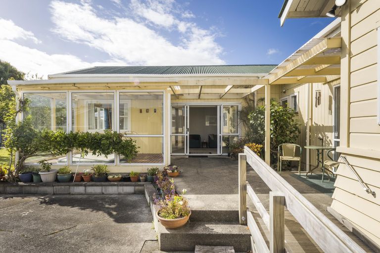 Photo of property in 7 Moerangi Street, West End, Palmerston North, 4410