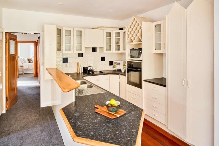 Photo of property in 54 Ferry Street, Seatoun, Wellington, 6022