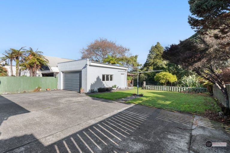 Photo of property in 72 Black Beech Street, Birchville, Upper Hutt, 5018