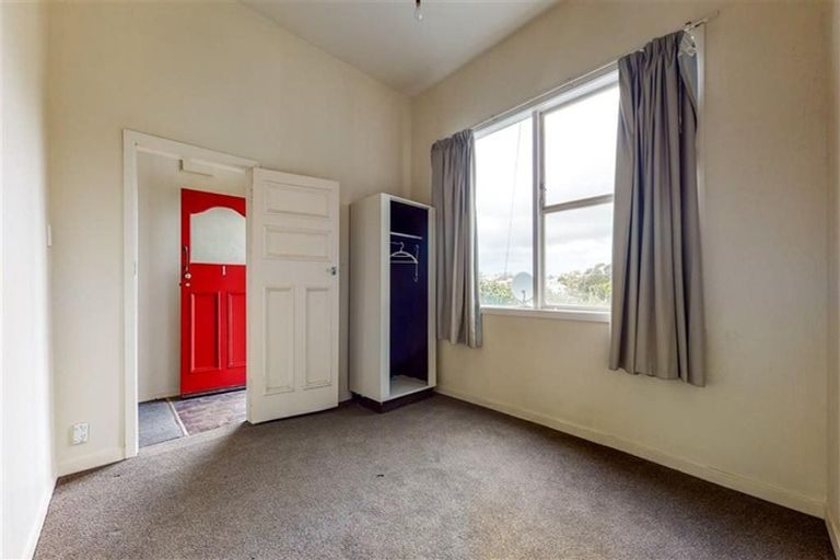 Photo of property in 1/13 Garden Road, Northland, Wellington, 6012