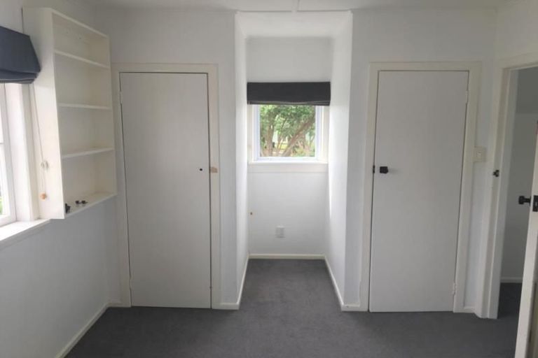 Photo of property in 1 River Road, Te Atatu Peninsula, Auckland, 0610