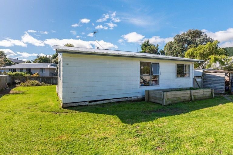 Photo of property in 86 Aorangi Road, Paraparaumu, 5032