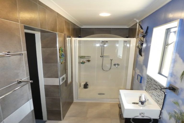 Photo of property in 12 Cunaris Way, Te Anau, 9600