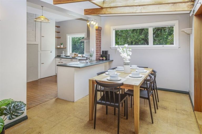 Photo of property in 26 Gamblins Road, Saint Martins, Christchurch, 8022