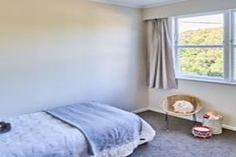 Photo of property in 22 Angell Street, Johnsonville, Wellington, 6037