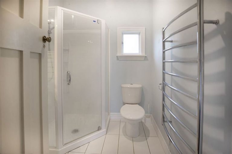 Photo of property in 10 Avonhead Road, Avonhead, Christchurch, 8042