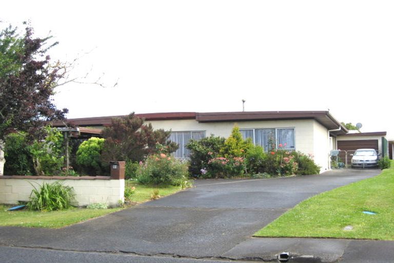 Photo of property in 11 Tatariki Street, Rosehill, Papakura, 2113