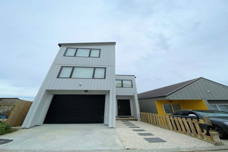 Photo of property in 4 Herekino Street, Westgate, Auckland, 0814