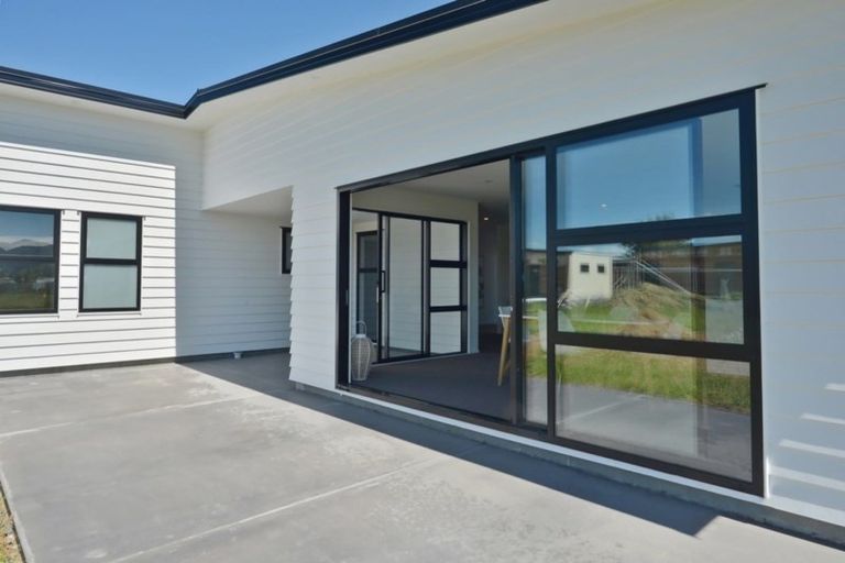 Photo of property in 23 Mill Grove, Clareville, Carterton, 5713