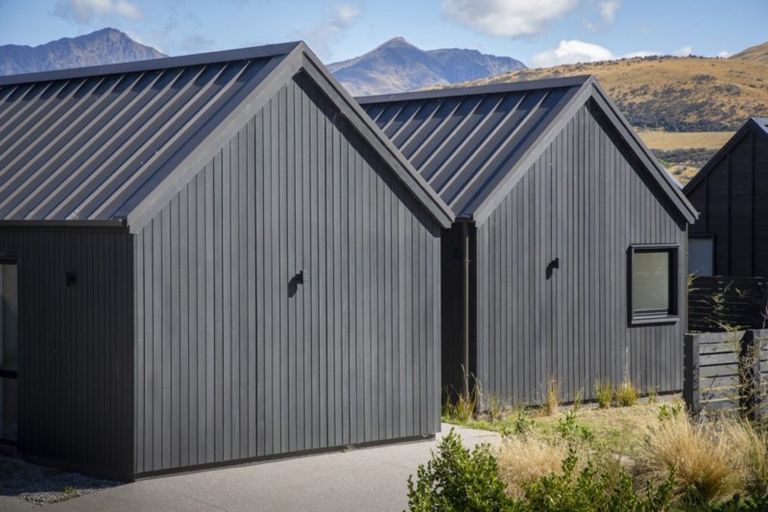 Photo of property in 8 Parera Lane, Jacks Point, Queenstown, 9371