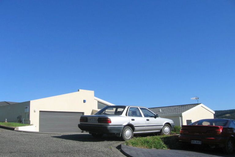 Photo of property in 89 Woodman Drive, Tawa, Wellington, 5028