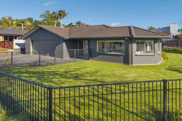 Photo of property in 2 Autumn Place, Ohauiti, Tauranga, 3112