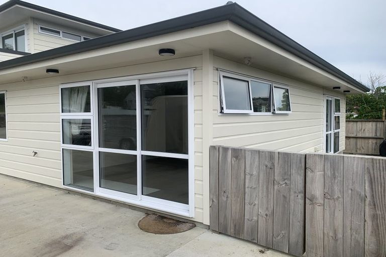 Photo of property in 70 County Road, Torbay, Auckland, 0630