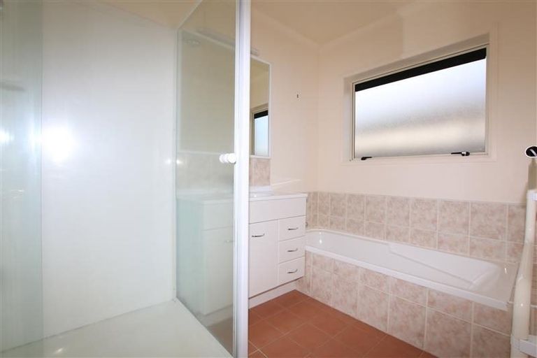 Photo of property in 57 Waimahia Avenue, Weymouth, Auckland, 2103