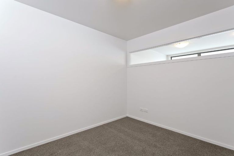 Photo of property in 8/26 Railway Street West, Papakura, 2110