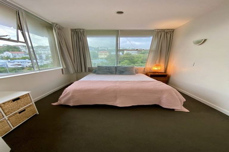 Photo of property in Terrace Tower Apartments, 7e/126 The Terrace, Wellington Central, Wellington, 6011