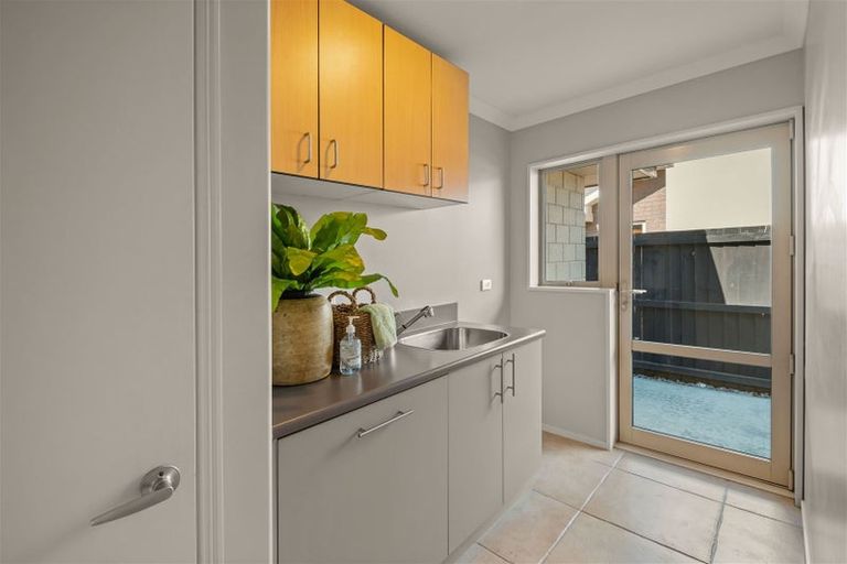 Photo of property in 52 Skyedale Drive, Harewood, Christchurch, 8051