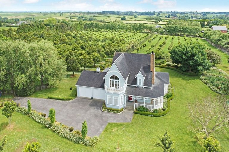 Photo of property in 26 Ernest George Drive, Karaka, Papakura, 2580