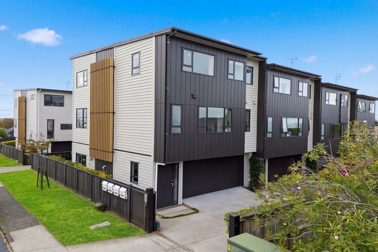 Photo of property in 4a Fowler Street, Northcote, Auckland, 0627